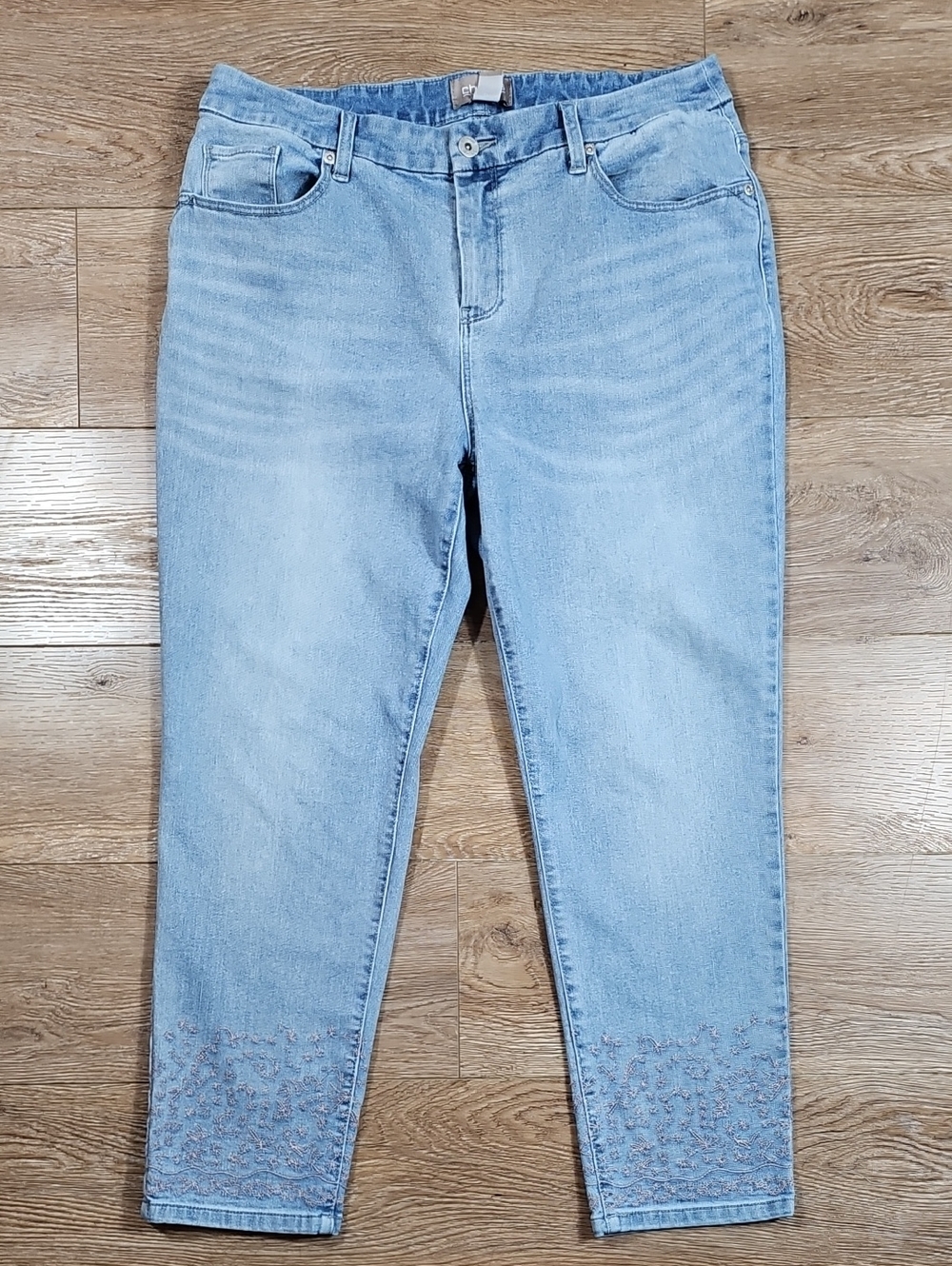 Chico's Ligh Wash Stretch Denim High Rise Pink Floral Embroidered Ankle Jean - Picture 2 of 16